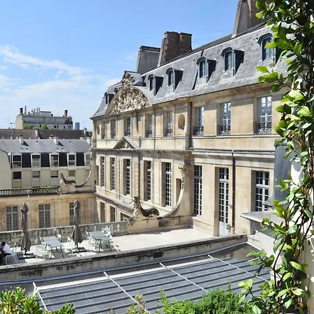 Atypical Charming In Central Le Marais Париж